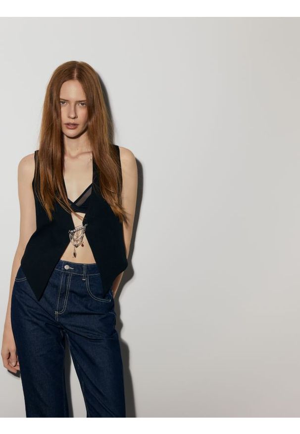 Reserved - Kamizelka z aplikacją - czarny. Kolor: czarny. Materiał: bawełna, wiskoza. Wzór: aplikacja