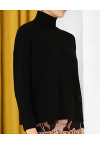 ZIMMERMANN - Kaszmirowy sweter z golfem. Typ kołnierza: golf. Kolor: czarny. Materiał: kaszmir. Wzór: prążki