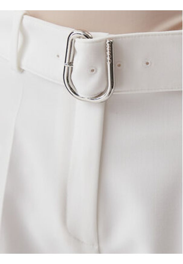 Hugo - HUGO Spodnie materiałowe 50537602 Biały Flare Fit. Kolor: biały. Materiał: syntetyk