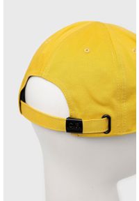 C.P. Company czapka bawełniana kolor żółty z aplikacją. Kolor: żółty. Materiał: bawełna. Wzór: aplikacja