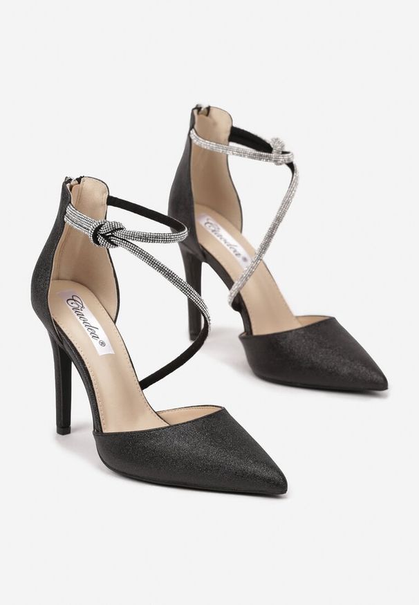 Renee - Czarne Eleganckie Szpilki z Cyrkoniowymi Paskami Alennia. Zapięcie: pasek. Kolor: czarny. Materiał: jeans. Obcas: na szpilce. Styl: elegancki. Wysokość obcasa: średni