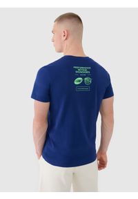 4f - 4F T-shirt regular z nadrukiem męski - granatowy 3XL. Okazja: na co dzień. Kolor: niebieski. Materiał: dzianina, bawełna, jersey. Długość rękawa: krótki rękaw. Długość: krótkie. Wzór: nadruk. Styl: klasyczny, sportowy, casual