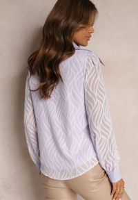Renee - Fioletowa Koszula na Guziki z Tkaniny Plumeti Rilefa. Kolor: fioletowy. Materiał: tkanina. Długość: długie. Styl: klasyczny #3