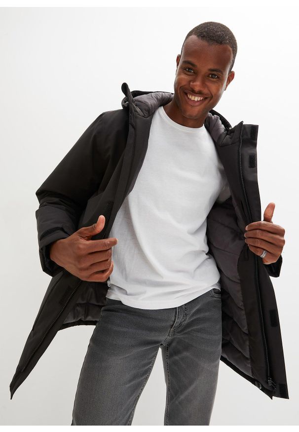 bonprix - Kurtka funkcjonalna, wodoodporna, z pikowaną podszewką. Kolor: czarny. Materiał: hardshell