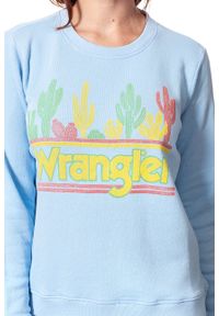 Wrangler - BLUZA WRANGLER DAMSKA SWEATER CERULEAN W6077IEVT. Kolor: niebieski. Wzór: kolorowy, nadruk #9