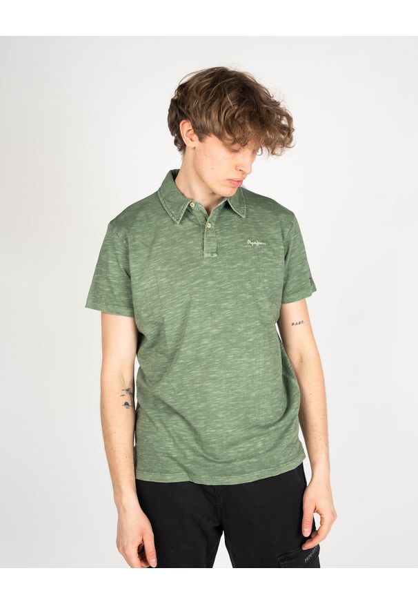 Pepe Jeans Koszulka Polo "Barney" | PM541665 | Barney | Mężczyzna | Zielony. Okazja: na co dzień. Typ kołnierza: polo. Kolor: zielony. Materiał: bawełna. Wzór: aplikacja. Styl: casual