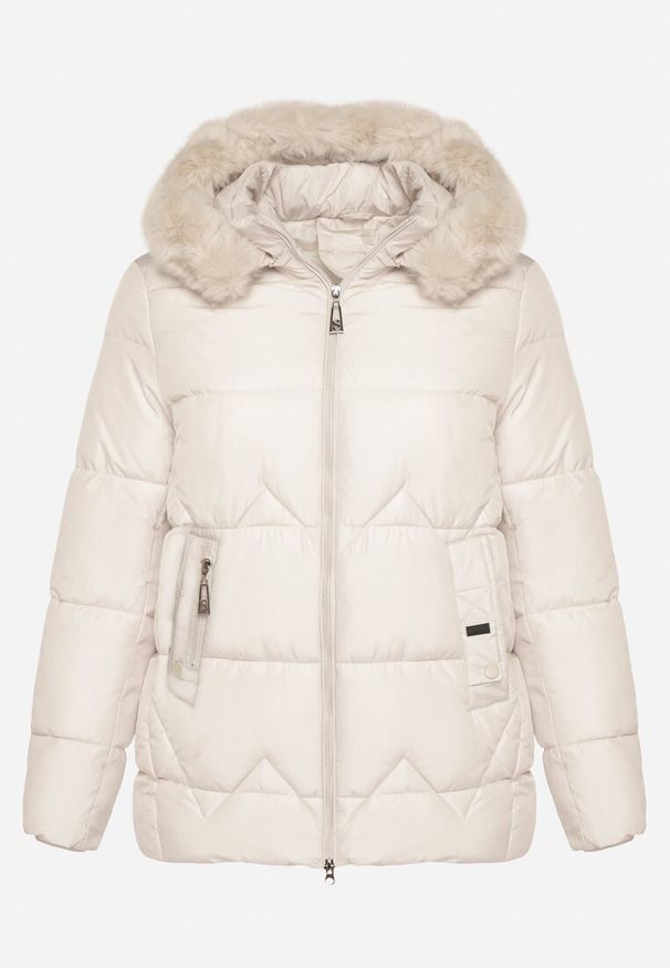 Born2be - Jasnoszara Pikowana Kurtka z Kapturem z Futerkiem Tevea. Okazja: do pracy, na spacer, na spotkanie biznesowe. Typ kołnierza: kaptur. Kolekcja: plus size. Kolor: szary. Materiał: futro. Styl: klasyczny, elegancki, biznesowy