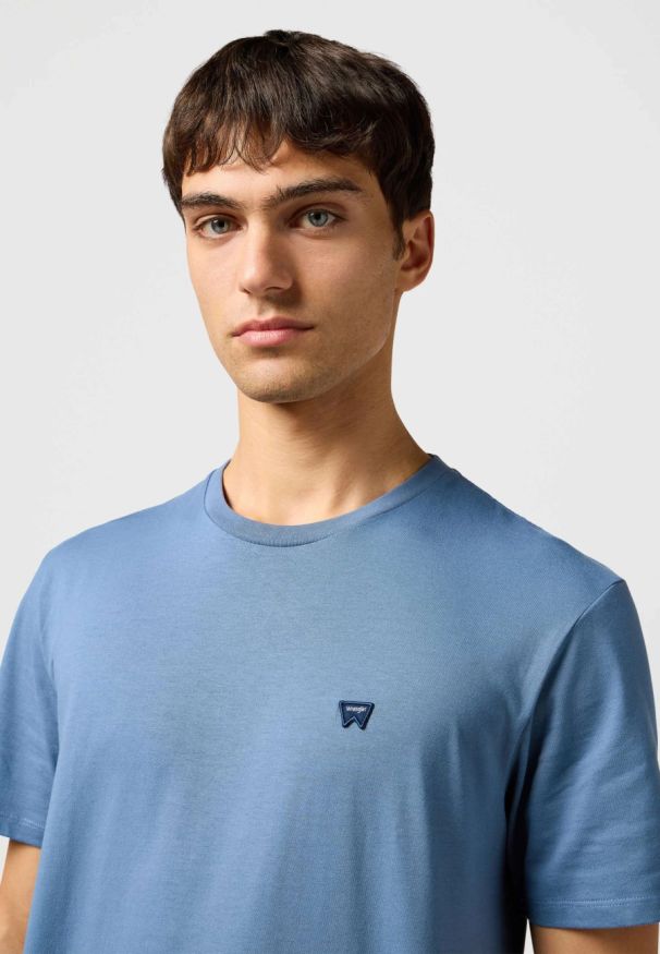 Wrangler - MESKA KOSZULKA WRANGLER SIGN OFF TEE DUSTY BLUE 112362680