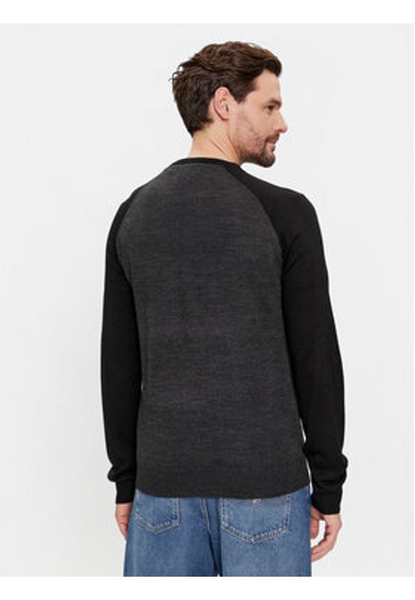 Brave Soul Sweter MK-230HIGGS Szary Regular Fit. Kolor: szary. Materiał: wiskoza