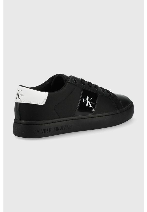 Calvin Klein Jeans sneakersy kolor czarny. Nosek buta: okrągły. Zapięcie: sznurówki. Kolor: czarny. Materiał: guma