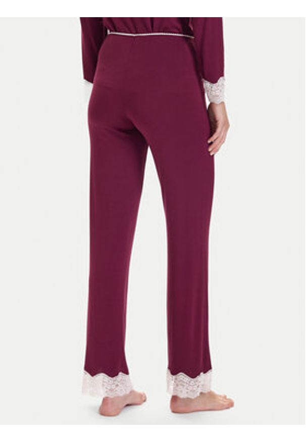 United Colors of Benetton - United Colors Of Benetton Spodnie piżamowe 3Z123F04A Bordowy Regular Fit. Kolor: czerwony. Materiał: wiskoza