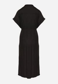 Born2be - Czarna Bawełniana Sukienka z Koszulową Górą i Ściągaczem w Talii Vikleta. Okazja: na co dzień. Typ kołnierza: dekolt w kształcie V. Kolor: czarny. Materiał: bawełna. Typ sukienki: koszulowe. Styl: klasyczny, casual #7