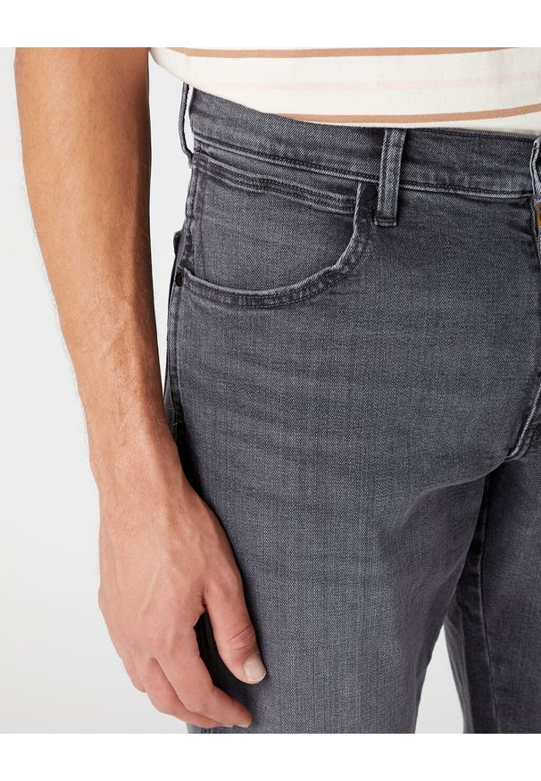 Wrangler - WRANGLER RIVER MĘSKIE SPODNIE JEANSOWE JEANSY DŻINSY BLACKOUT W17T29Z79 112331067