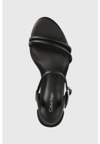 Calvin Klein sandały skórzane kolor czarny. Zapięcie: klamry. Kolor: czarny. Materiał: skóra. Wzór: gładki. Obcas: na obcasie. Wysokość obcasa: średni #3