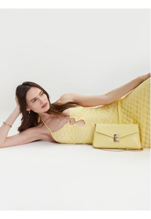 Furla Torebka Meridiana WB01517 BX3227 3684S Żółty. Kolor: żółty. Materiał: skórzane