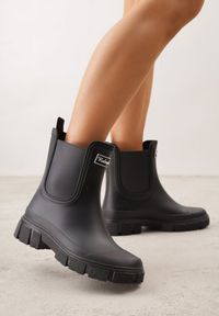 Renee - Czarne Kalosze Typu Sztyblety z Antypoślizgową Podeszwą Volenne. Kolor: czarny. Materiał: jeans. Styl: klasyczny #1