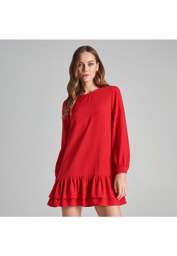 Sinsay - Sukienka mini z falbanką - Czerwony. Kolor: czerwony. Długość: mini