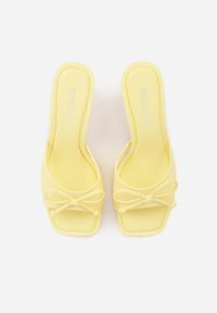 Renee - Żółte Klapki na Szpilce z Siateczkową Cholewką i Kokardą Brefia. Okazja: na co dzień. Kolor: żółty. Materiał: tiul. Obcas: na szpilce. Styl: casual. Wysokość obcasa: średni #2