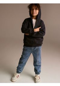 Reserved - Elastyczne jeansy jogger - niebieski. Kolor: niebieski