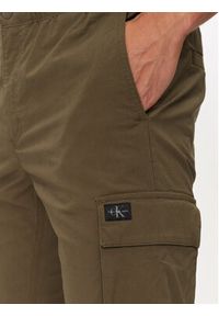 Calvin Klein Jeans Joggery J30J326438 Khaki Skinny Fit. Kolor: brązowy. Materiał: bawełna