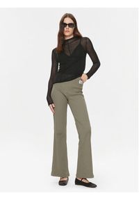 Calvin Klein Jeans Spodnie materiałowe J20J222598 Zielony Straight Fit. Kolor: zielony. Materiał: bawełna
