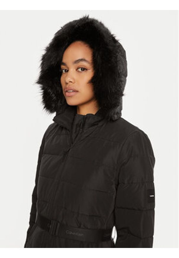 Calvin Klein Kurtka zimowa K20K207726 Czarny Regular Fit. Kolor: czarny. Materiał: syntetyk. Sezon: zima