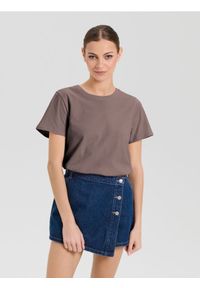 Sinsay - Bawełniana koszulka basic - brązowy. Kolor: brązowy. Materiał: bawełna