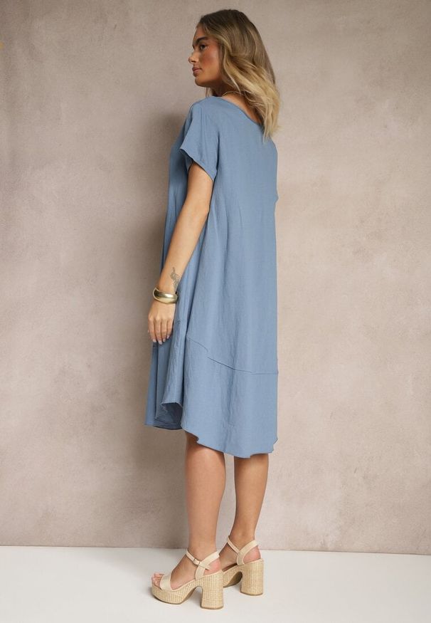 Renee - Niebieska Sukienka z Wiskozy o Rozkloszowanym Kroju Irisena. Okazja: na co dzień. Kolor: niebieski. Materiał: wiskoza. Typ sukienki: proste. Styl: elegancki, casual
