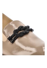 Beżowe Mokasyny Armodo Modne Buty Damskie. Okazja: do pracy. Kolor: beżowy. Materiał: skóra. Obcas: na obcasie. Styl: klasyczny, elegancki. Wysokość obcasa: niski #4