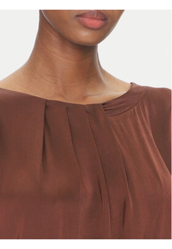 ViCOLO Bluzka TD0763 Brązowy Regular Fit. Kolor: brązowy. Materiał: syntetyk