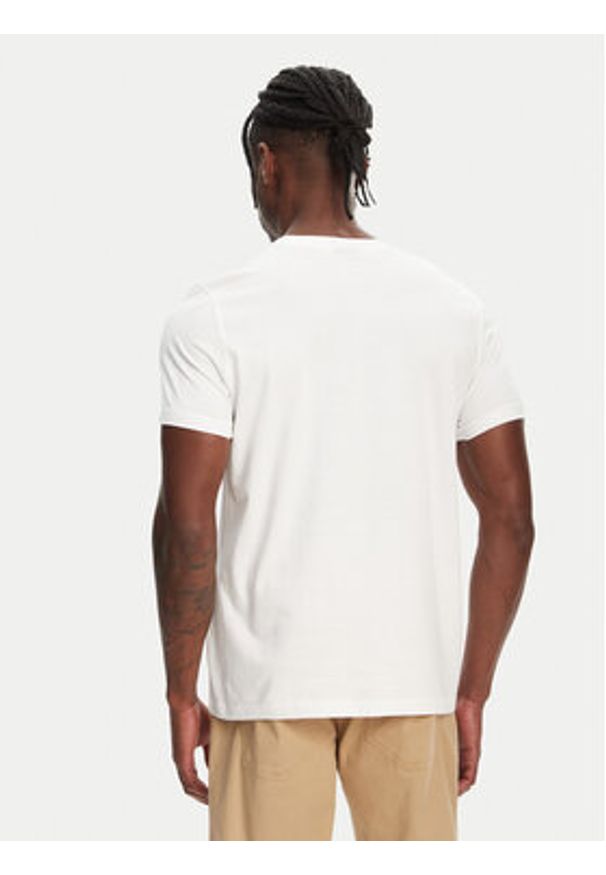 Robe di Kappa T-Shirt Luc 611187W Biały Regular Fit. Kolor: biały. Materiał: bawełna