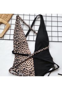 Intica - Jednoczęściowy strój kąpielowy z głębokim dekoltem Toyomi. Materiał: materiał #11