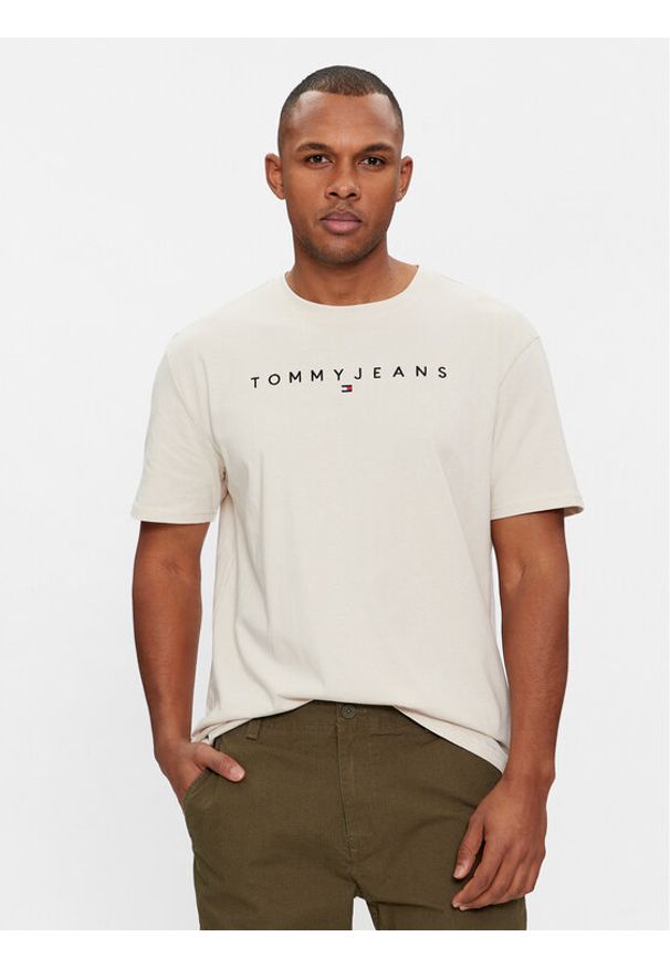 Tommy Jeans T-Shirt Linear Logo DM0DM17993 Beżowy Regular Fit. Kolor: beżowy. Materiał: bawełna