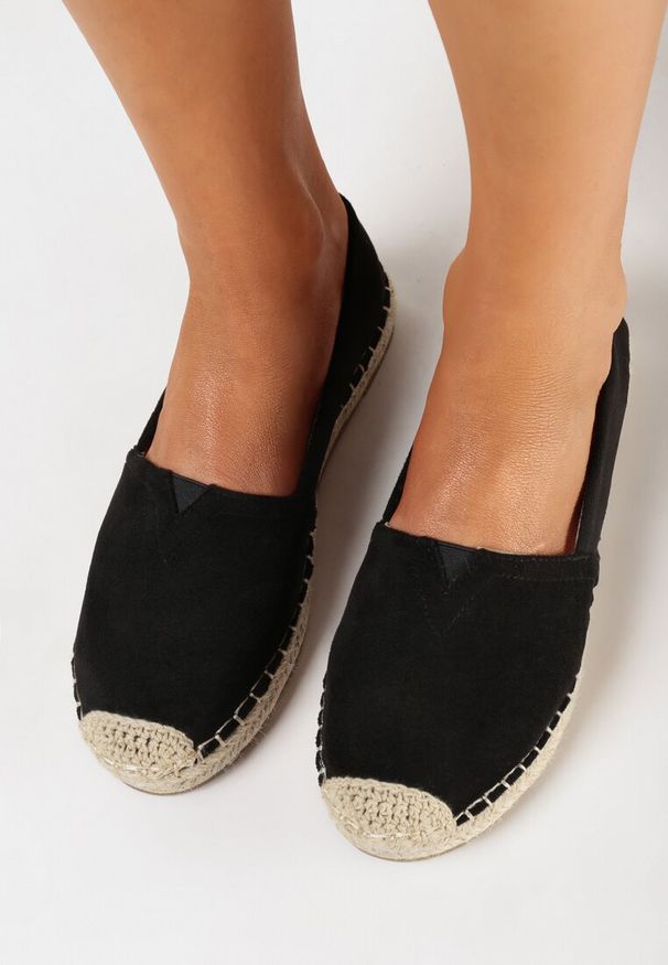 Born2be - Czarne Płaskie Espadryle Ozdobione Jutową Plecionką Noraille. Kolor: czarny. Wzór: aplikacja. Styl: klasyczny, wakacyjny