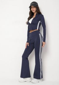 Born2be - Granatowy Komplet Sportowy Rozpinana Bluza i Spodnie Typu Dzwony Lumoreina. Kolor: niebieski. Wzór: aplikacja