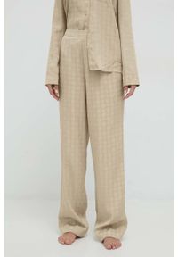 Guess piżama damska kolor beżowy satynowa. Kolor: beżowy. Materiał: satyna #5