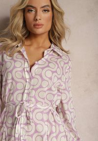 Renee - Fioletowo-Beżowa Koszulowa Sukienka z Bawełny z Geometrycznym Wzorem Vearil. Kolor: fioletowy. Materiał: bawełna. Wzór: geometria. Typ sukienki: koszulowe #2