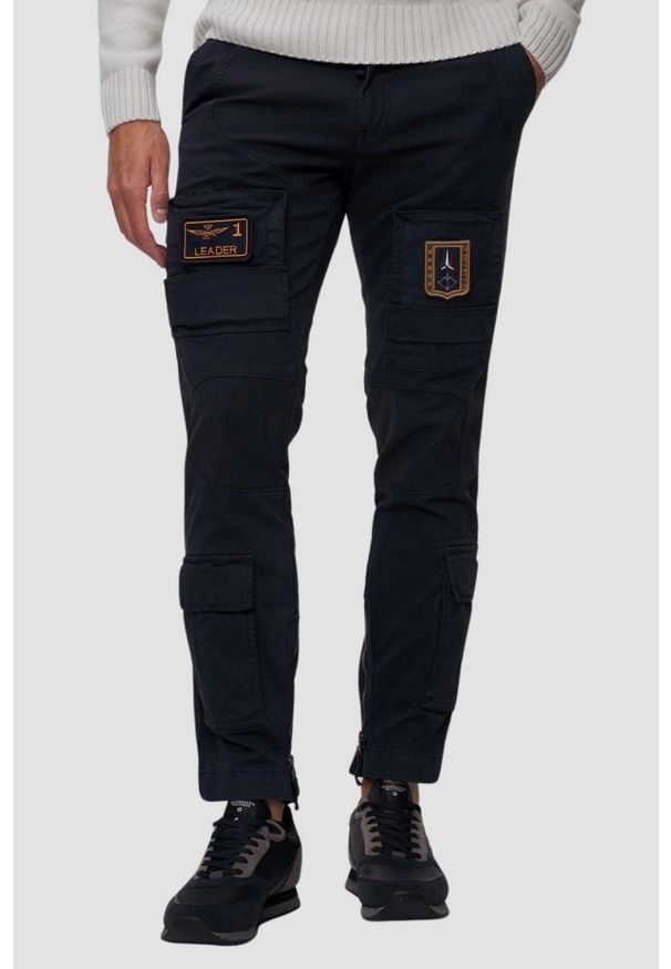 Aeronautica Militare - AERONAUTICA MILITARE Granatowe męskie spodnie Iconic Anti-G, Rozmiar 50. Okazja: na co dzień. Kolor: niebieski. Materiał: elastan, bawełna. Styl: casual