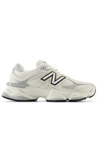 Buty New Balance U9060ZGF - białe. Kolor: biały. Materiał: guma, materiał, skóra, syntetyk. Szerokość cholewki: normalna. Sport: turystyka piesza