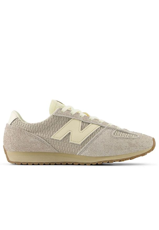 Buty unisex New Balance U471RB - beżowe. Kolor: beżowy. Materiał: zamsz, skóra, materiał, syntetyk, guma. Szerokość cholewki: normalna. Wzór: jodełka. Sezon: lato
