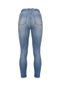 Pinko - PINKO - Błękitne jeansy Susan. Stan: podwyższony. Kolor: niebieski. Wzór: ażurowy, ze splotem. Sezon: lato, wiosna. Styl: elegancki #7