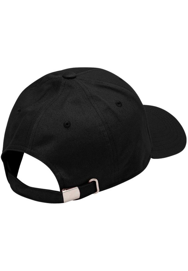 Czapka z logo liniowym - pasek z tyłu Fila Brasov 6 Panel. Kolor: czarny, wielokolorowy, biały