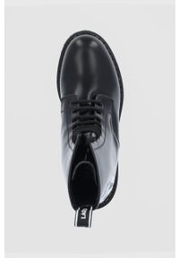 Karl Lagerfeld Workery skórzane Troupe damskie kolor czarny na płaskim obcasie. Nosek buta: okrągły. Zapięcie: sznurówki. Kolor: czarny. Materiał: skóra. Obcas: na obcasie. Wysokość obcasa: niski