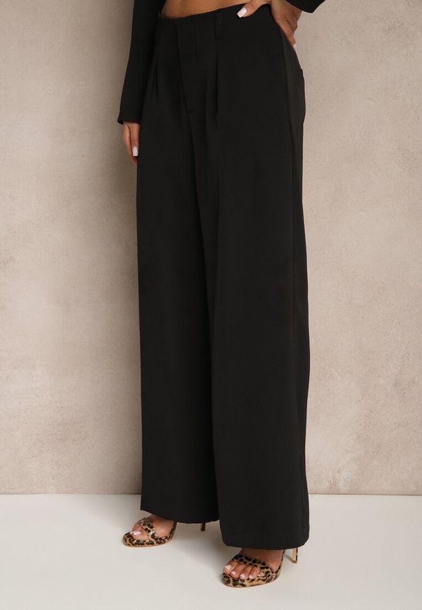 Renee - Czarne Garniturowe Szerokie Spodnie High Waist Karmoi. Stan: podwyższony. Kolor: czarny. Styl: klasyczny, elegancki