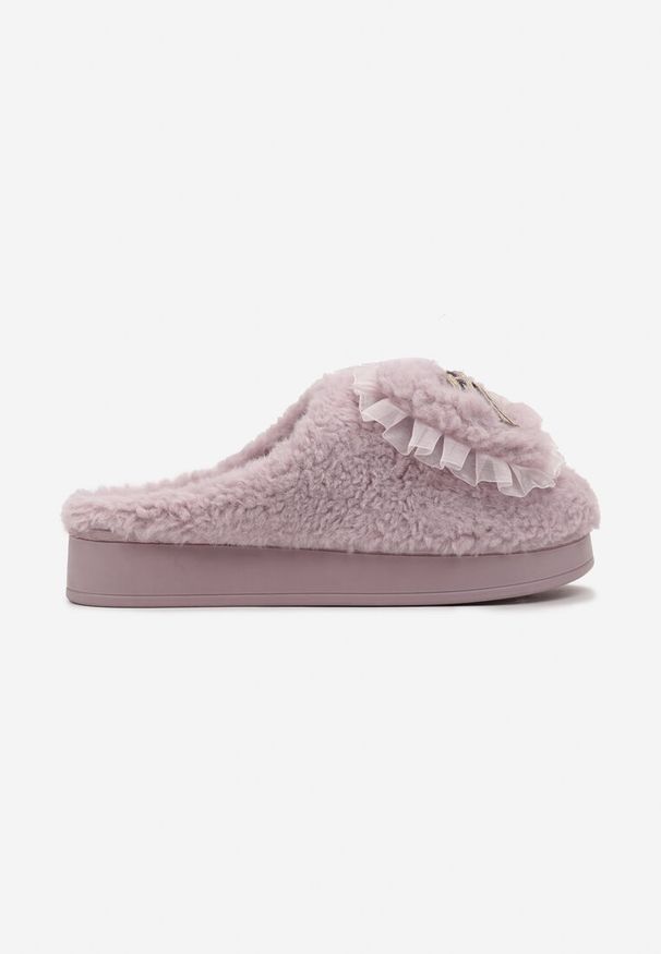 Born2be - Fioletowe Kapcie Pluszowe z Kokardką Xaverna. Nosek buta: okrągły. Kolor: fioletowy. Materiał: futro. Sezon: zima. Obcas: na obcasie. Styl: klasyczny. Wysokość obcasa: niski