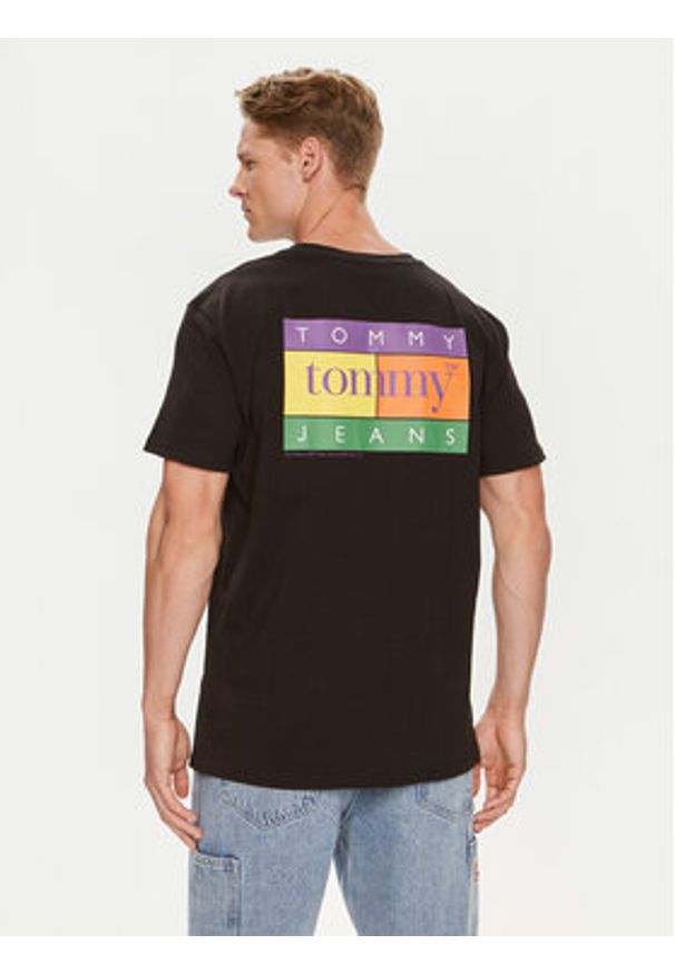 Tommy Jeans T-Shirt Summer Flag DM0DM19171 Czarny Regular Fit. Kolor: czarny. Materiał: bawełna