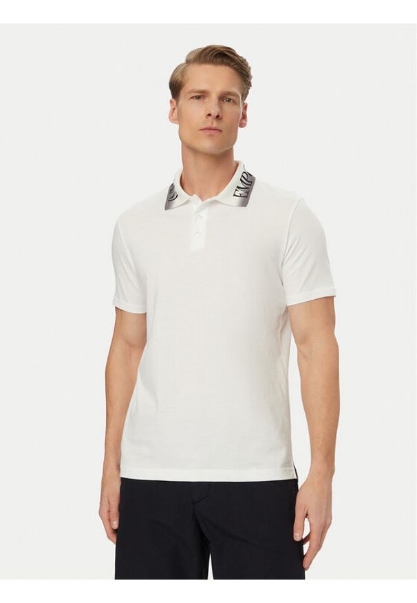 Emporio Armani Polo EM000571 AF20432 U0002 Biały Regular Fit. Typ kołnierza: polo. Kolor: biały. Materiał: bawełna