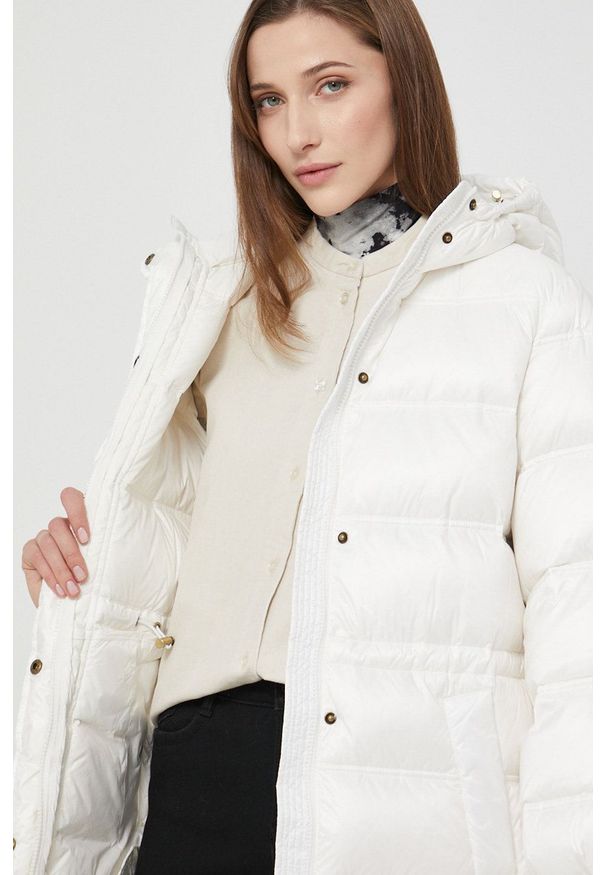 TwinSet - Twinset Kurtka puchowa damska kolor biały zimowa. Okazja: na co dzień. Typ kołnierza: kaptur. Kolor: biały. Materiał: puch. Sezon: zima. Styl: casual