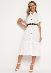 Born2be - Biała Koszulowa Sukienka z Krótkim Rękawem Zapinana na Guziki z Paskiem z Ekoskóry Xantantia. Typ kołnierza: dekolt w kształcie V. Kolor: biały. Długość rękawa: krótki rękaw. Wzór: aplikacja. Typ sukienki: koszulowe #1