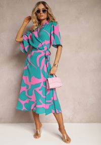 Renee - Niebiesko-Różowa Sukienka o Kopertowym Fasonie z Wiązaniem w Talii Uzilena. Kolor: niebieski. Materiał: tkanina. Sezon: lato. Typ sukienki: kopertowe #3
